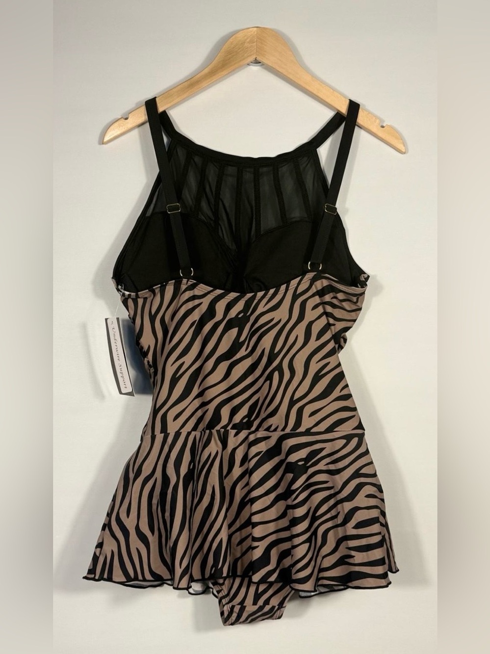 NEW Alisha Levine Women's 14 Sleek High Neck One Piece Swimdress - Picture 2 of 2